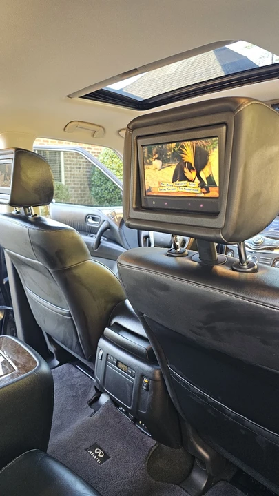 2015 Infiniti QX80 - Image 11 of 21