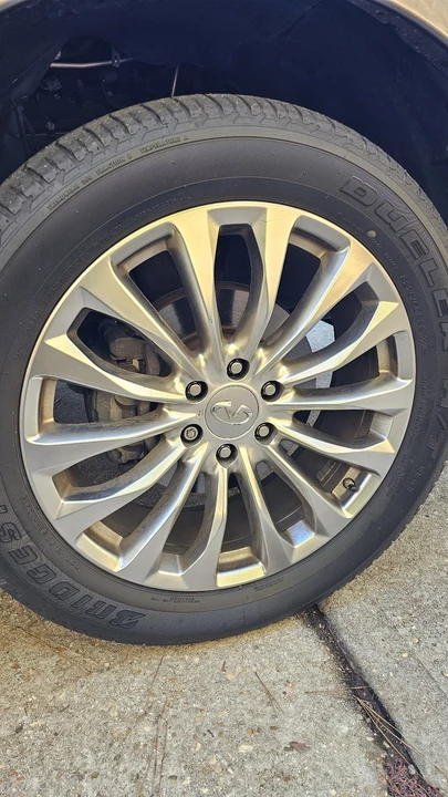 2015 Infiniti QX80 - Image 17 of 21