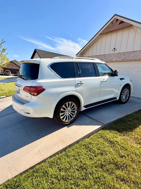 2015 Infiniti QX80 - Image 2 of 12