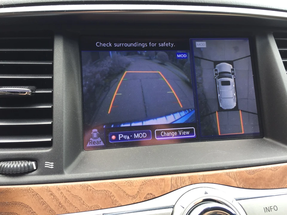 2015 Infiniti QX80 - Image 7 of 14