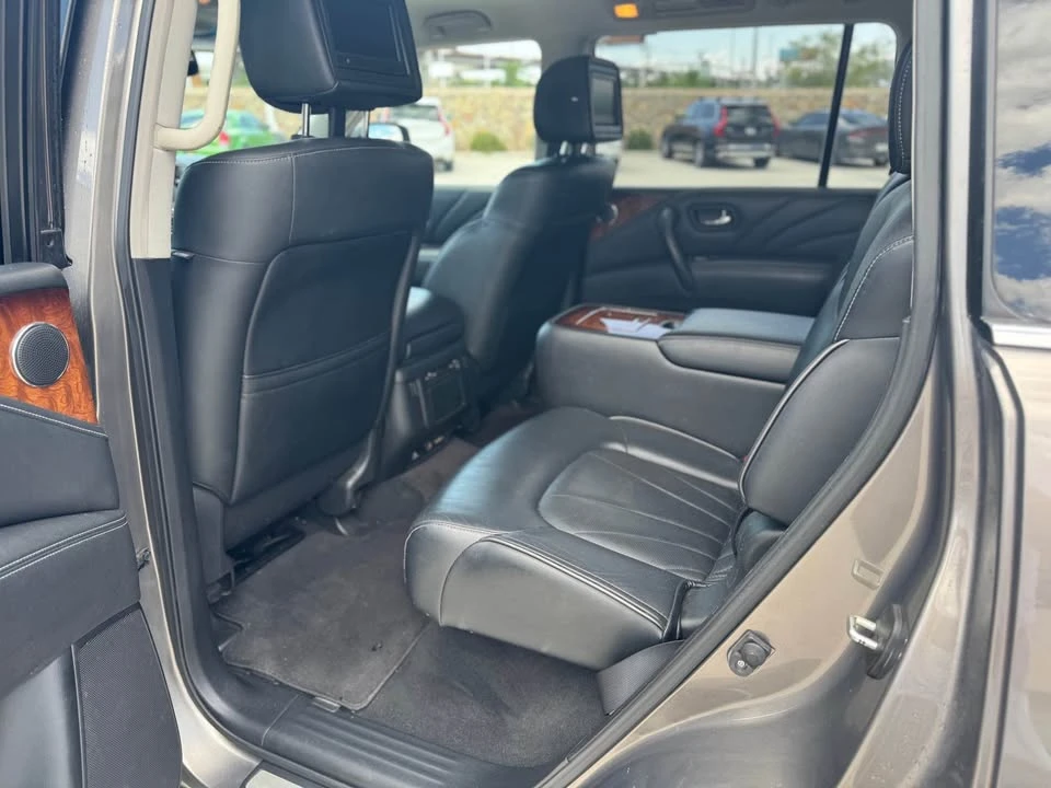 2015 Infiniti QX80 - Image 10 of 14