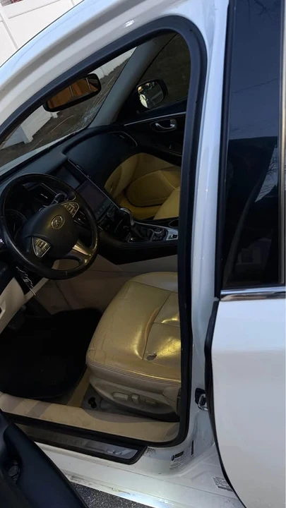 2015 Infiniti Q50 - Image 7 of 9