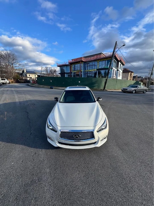 2015 Infiniti Q50 - Image 2 of 3
