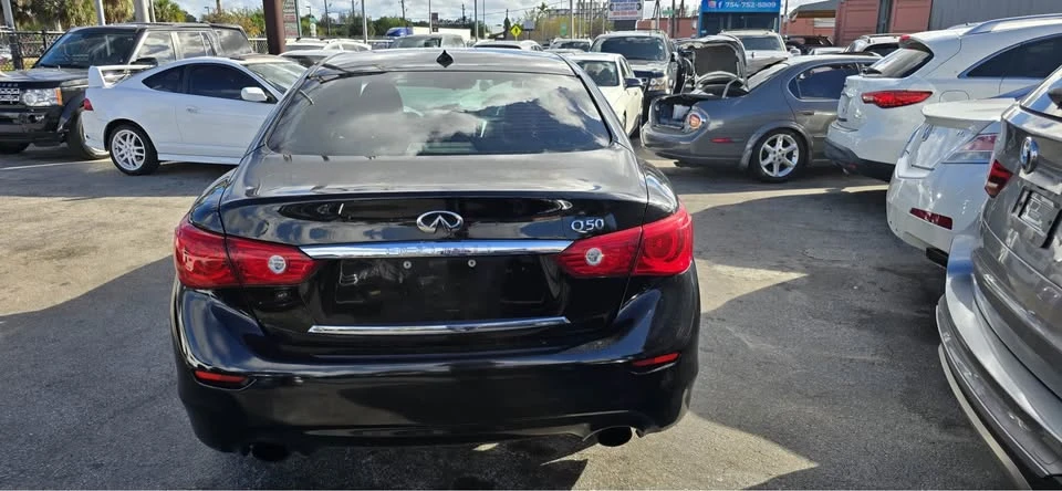 2015 Infiniti Q50 - Image 11 of 16