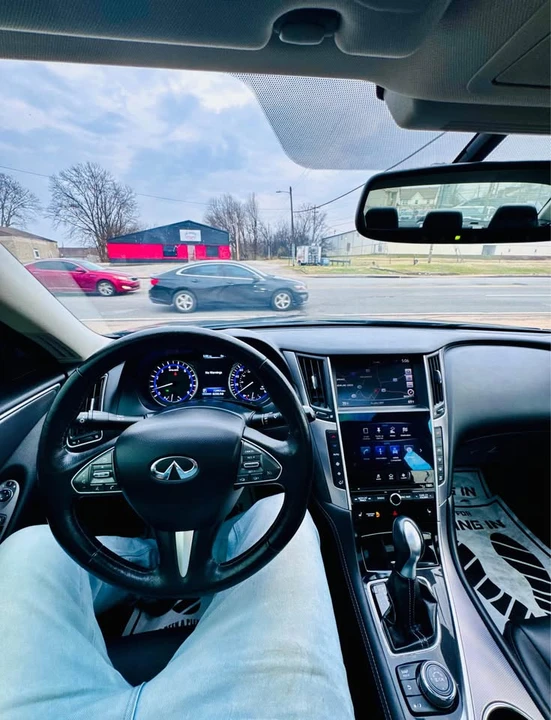 2015 Infiniti Q50 - Image 8 of 17