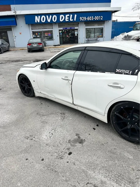 2015 Infiniti Q50 - Image 8 of 18