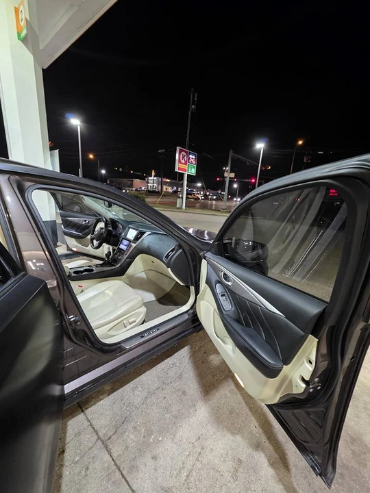 2015 Infiniti Q50 - Image 10 of 15