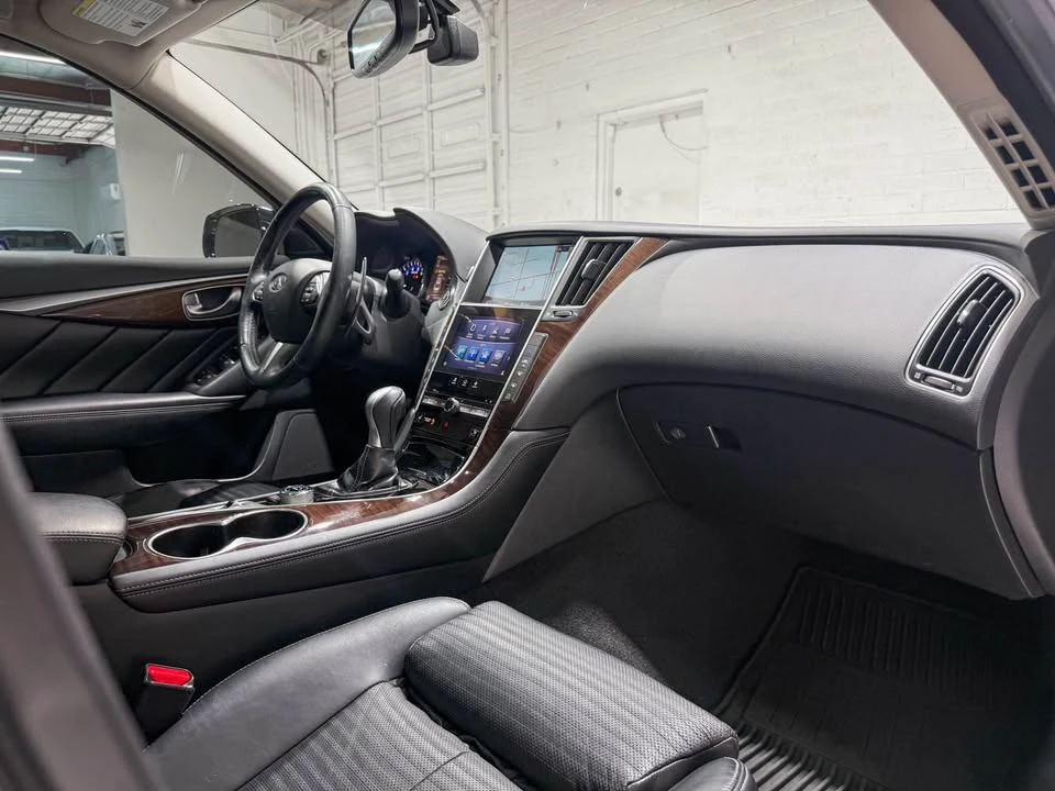 2015 Infiniti Q50 - Image 17 of 20