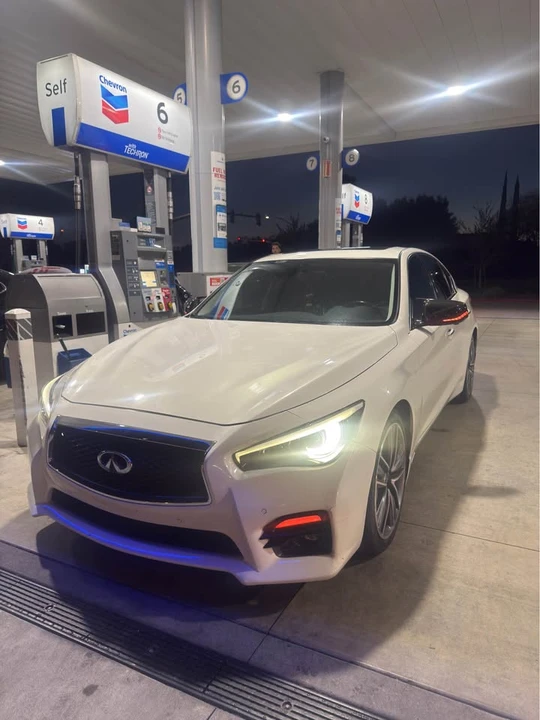 2015 Infiniti Q50 - Image 2 of 10