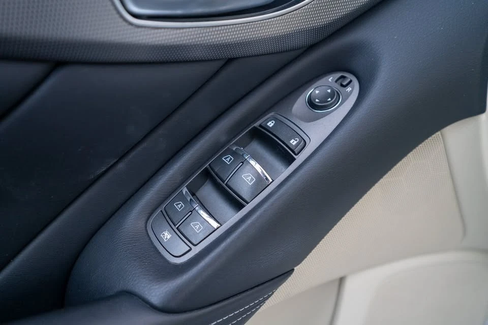 2015 Infiniti Q50 - Image 7 of 14