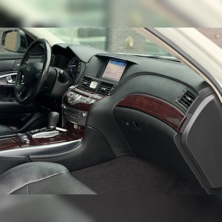 2015 Infiniti M/Q70 4th Gen - Image 9 of 11