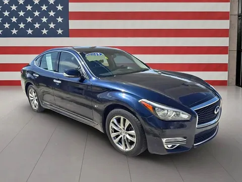 2015 Infiniti Q70 3.7 Sedan