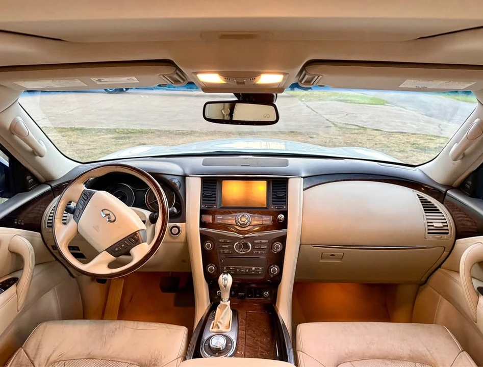 2015 Infiniti QX80 - Image 10 of 14