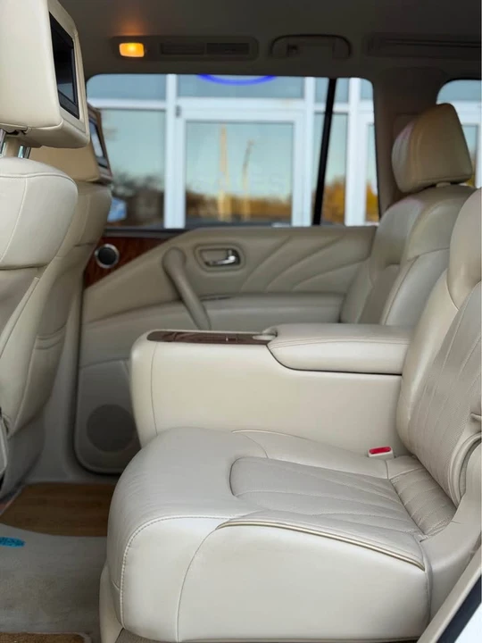 2015 Infiniti QX80 - Image 9 of 19