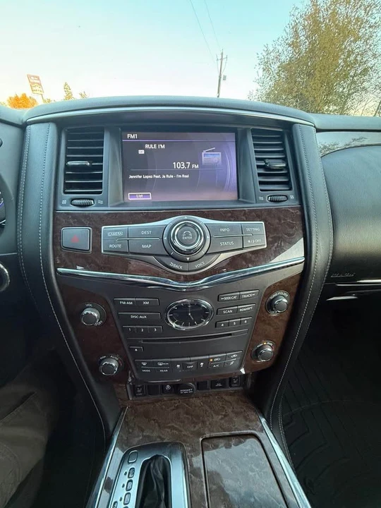 2015 Infiniti QX80 - Image 17 of 17