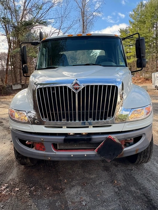 2015 International 4300 - Image 2 of 21