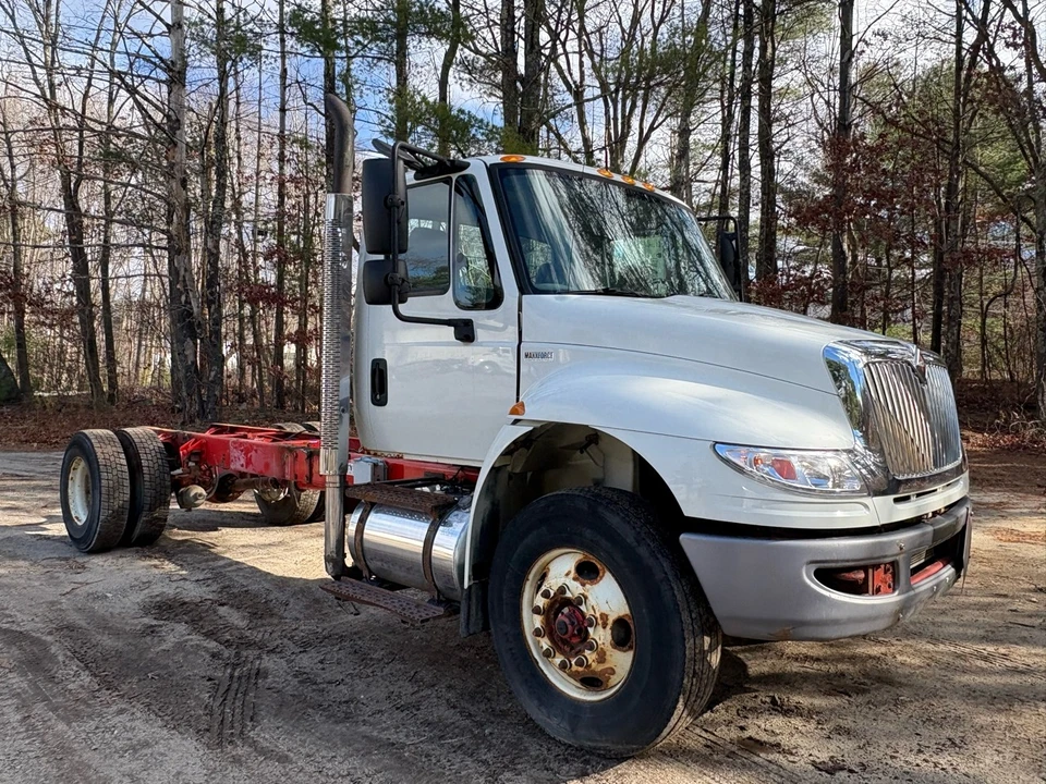 2015 International 4300 - Image 8 of 21