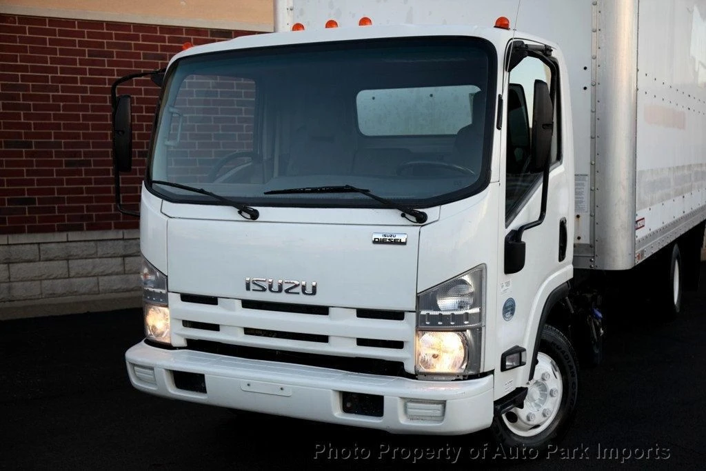 2015 Isuzu Elf - Image 9 of 12