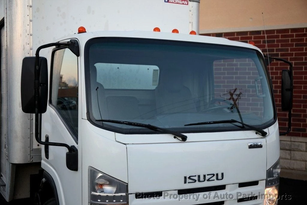 2015 Isuzu Elf - Image 5 of 12