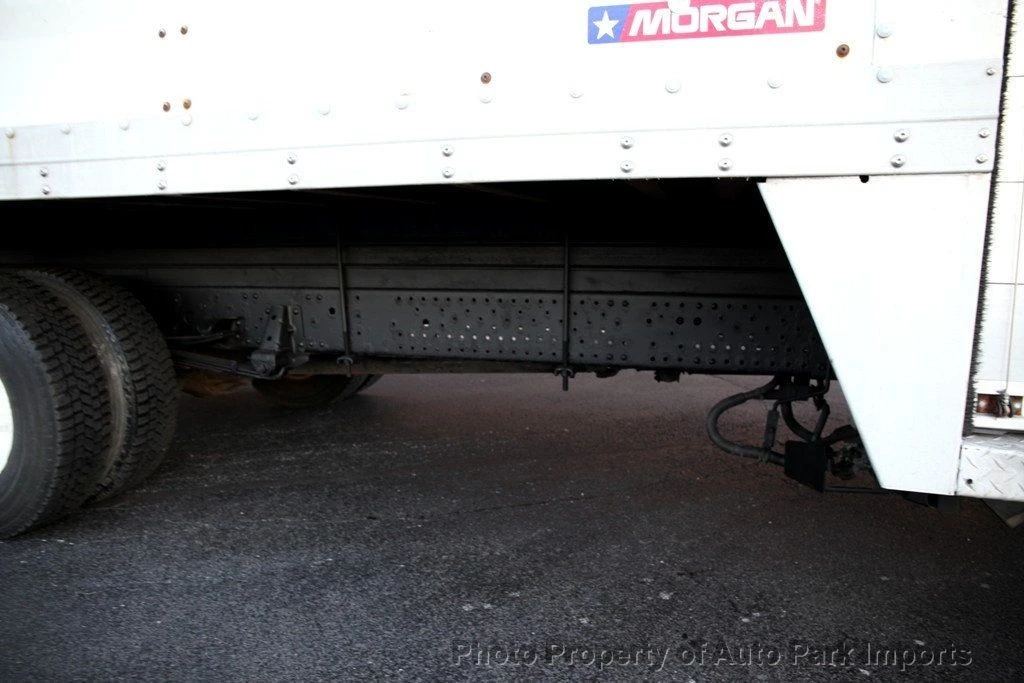2015 Isuzu Elf - Image 6 of 12