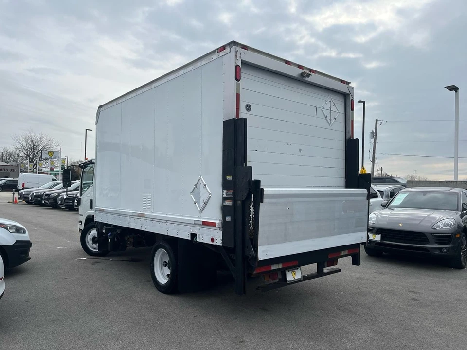2015 Isuzu Elf - Image 6 of 21