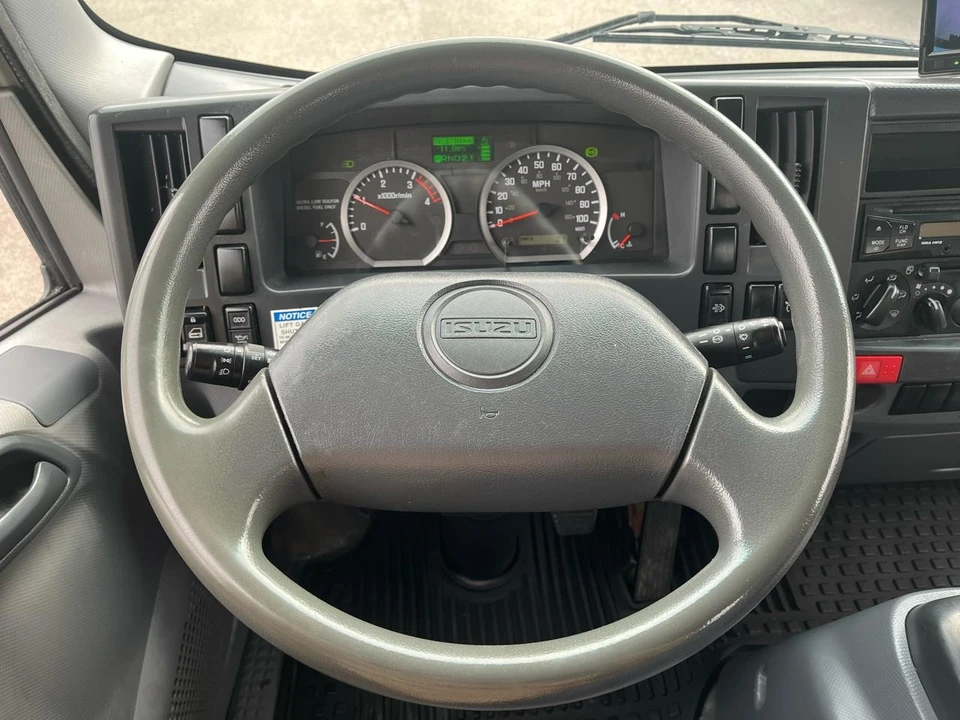 2015 Isuzu Elf - Image 13 of 21