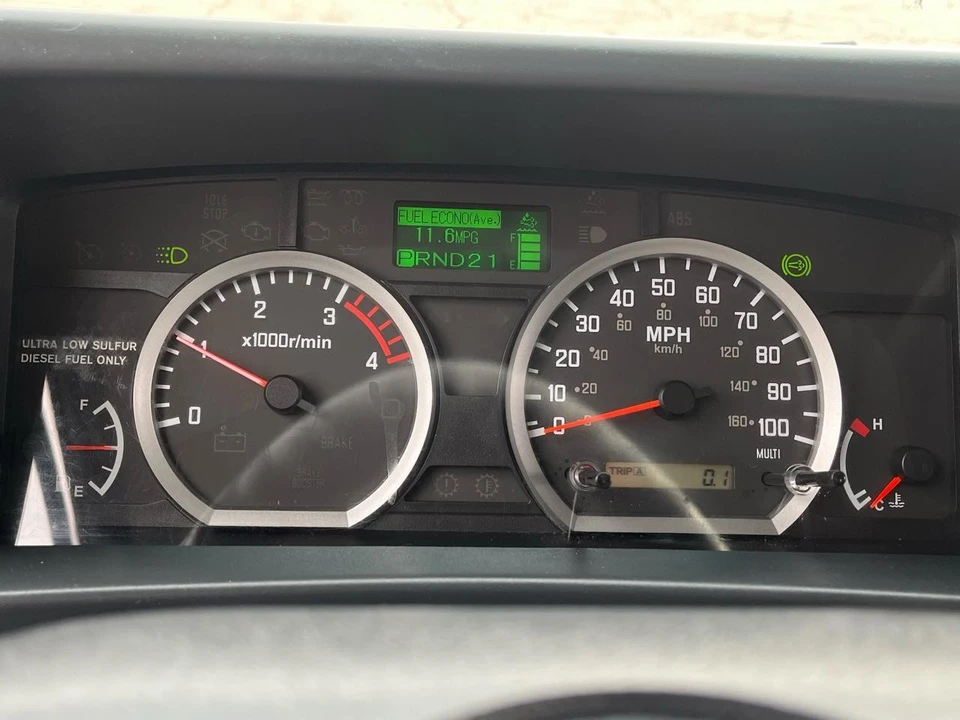 2015 Isuzu Elf - Image 14 of 21