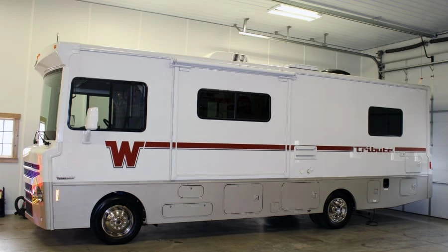 2015 Winnebago - Image 2 of 8