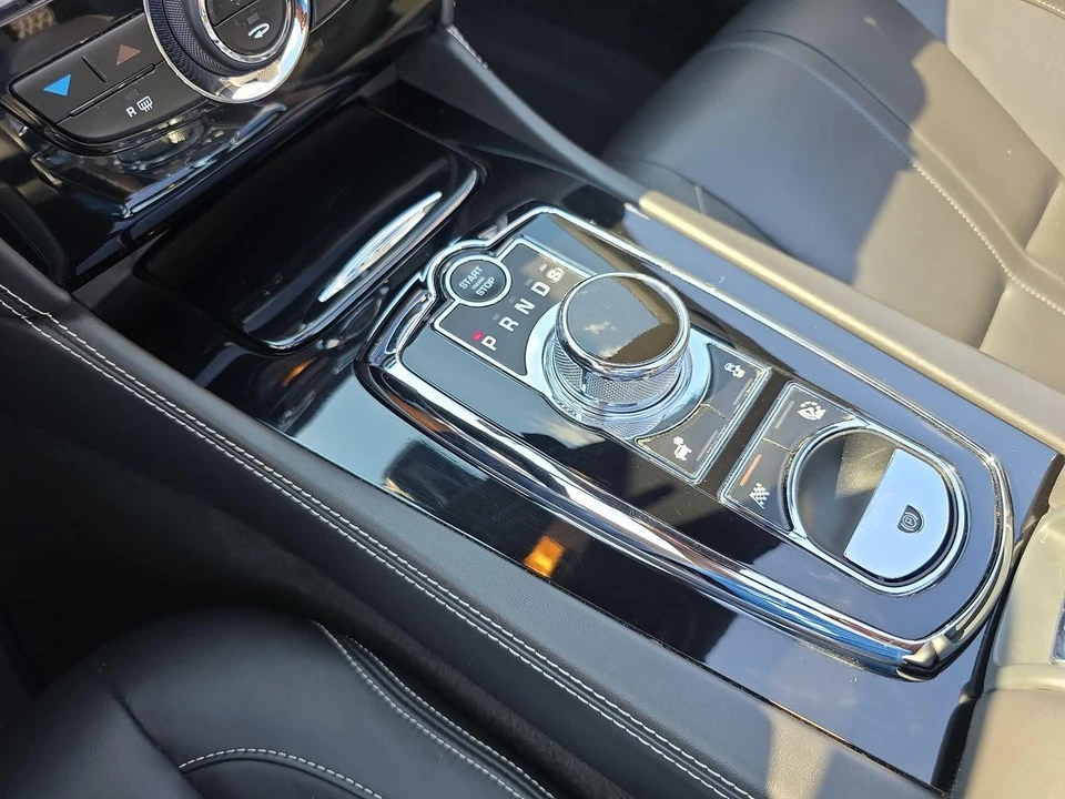 2015 Jaguar X150 XKR - Image 10 of 12