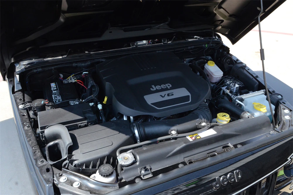 2015 Jeep JK Wrangler - Image 2 of 5