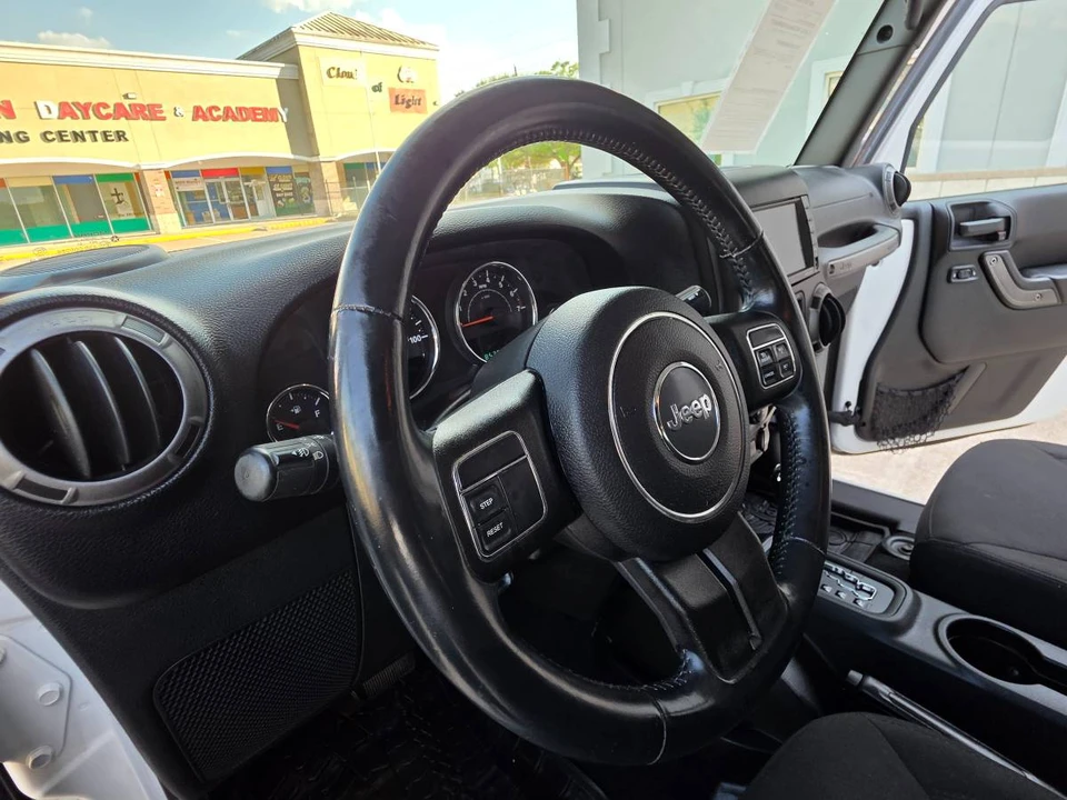 2015 Jeep JK Wrangler - Image 17 of 23