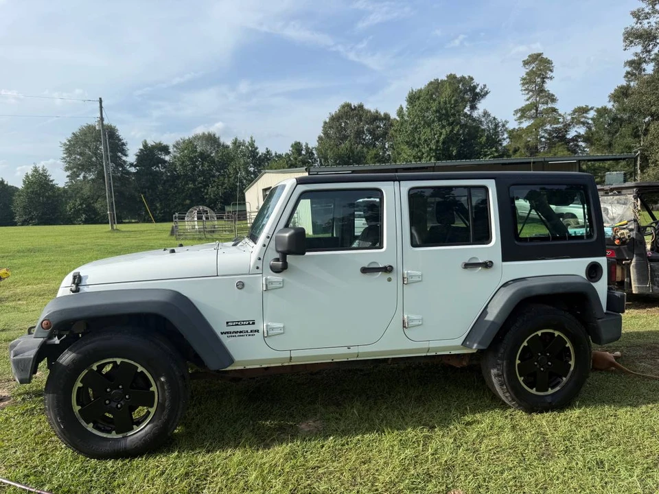 2015 Jeep JK Wrangler - Image 3 of 7