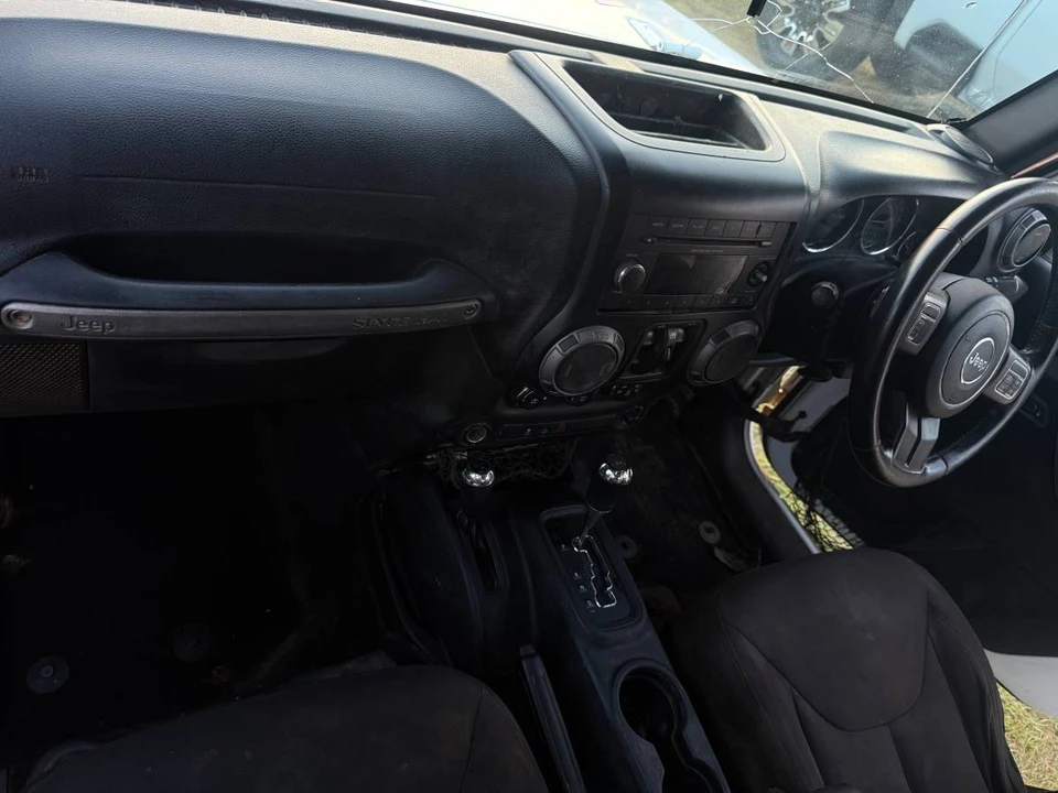 2015 Jeep JK Wrangler - Image 6 of 7
