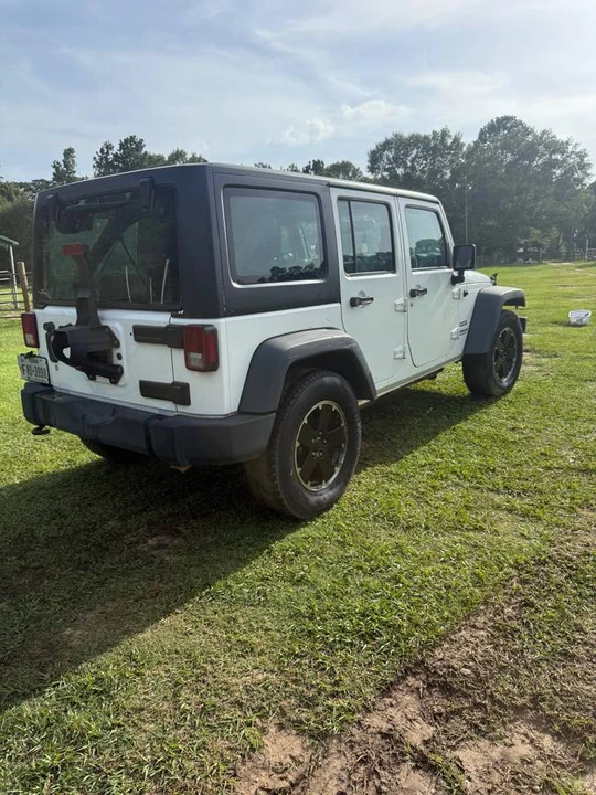 2015 Jeep JK Wrangler - Image 2 of 7