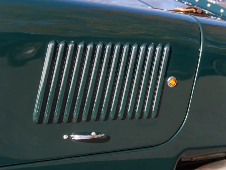 2015 Jaguar Replica - Image 21 of 31