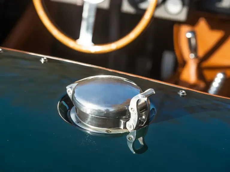 2015 Jaguar Replica - Image 29 of 31
