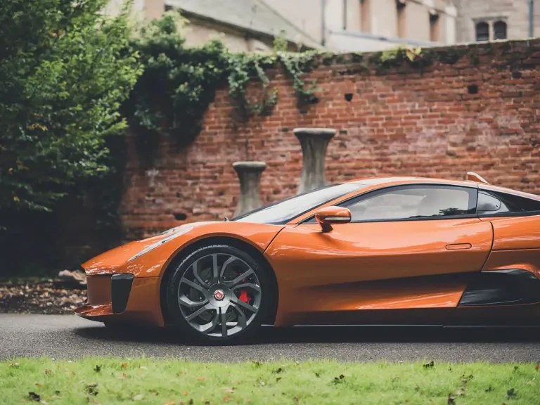 2015 Jaguar Replica - Image 9 of 31