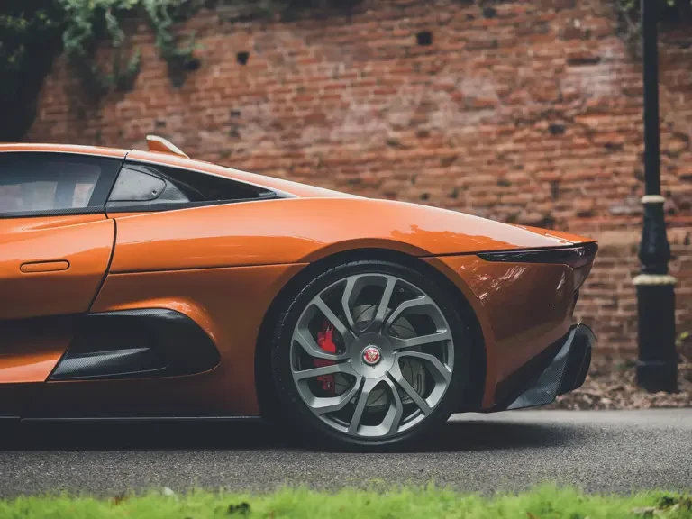 2015 Jaguar Replica - Image 10 of 31