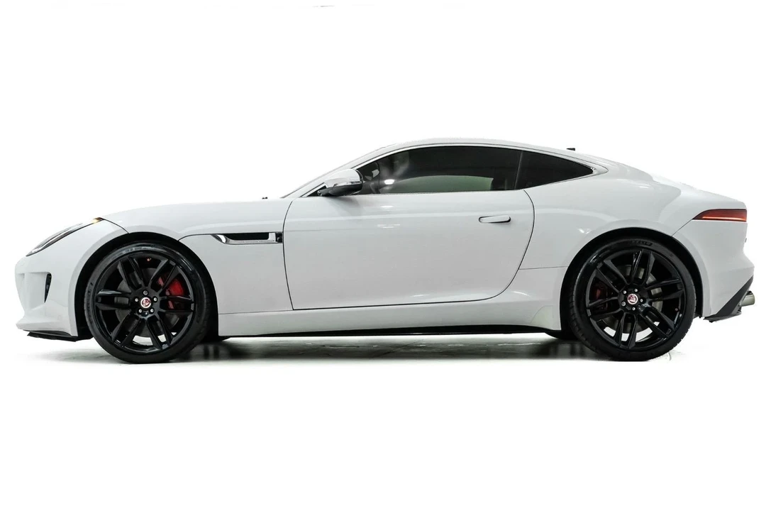 2015 Jaguar F-Type R 1st Gen - Image 10 of 21