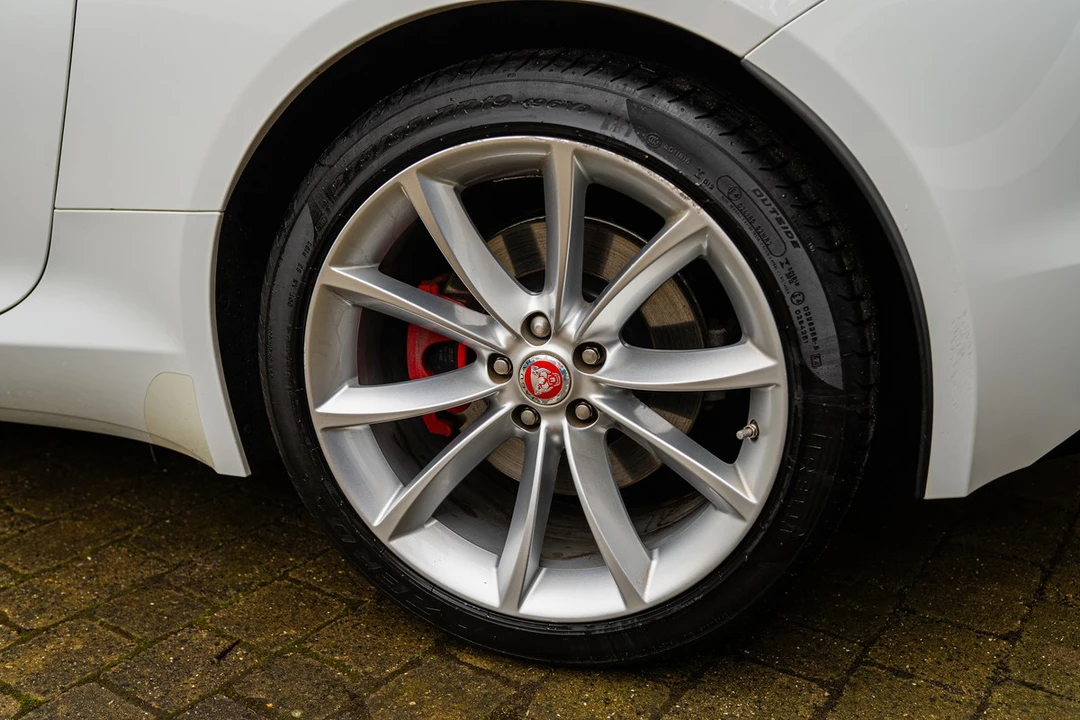 2015 Jaguar F-Type 1st Gen - Image 21 of 30