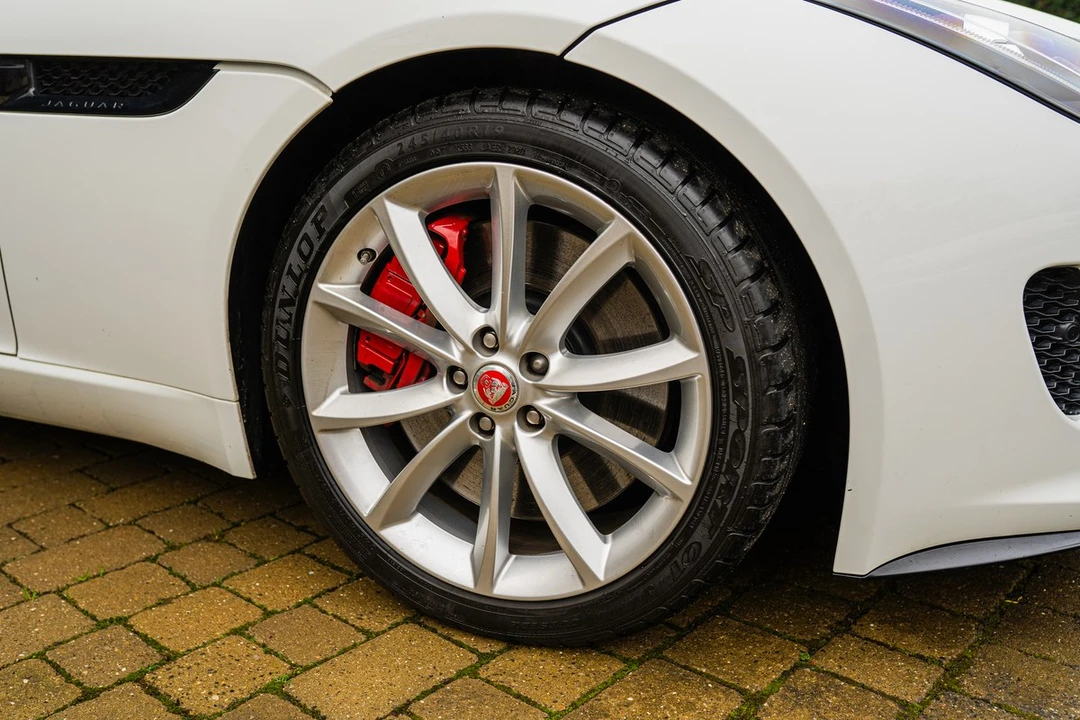 2015 Jaguar F-Type 1st Gen - Image 19 of 30