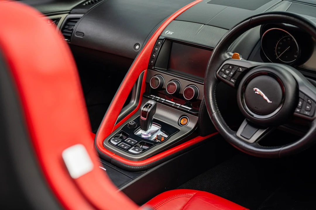2015 Jaguar F-Type 1st Gen - Image 25 of 30