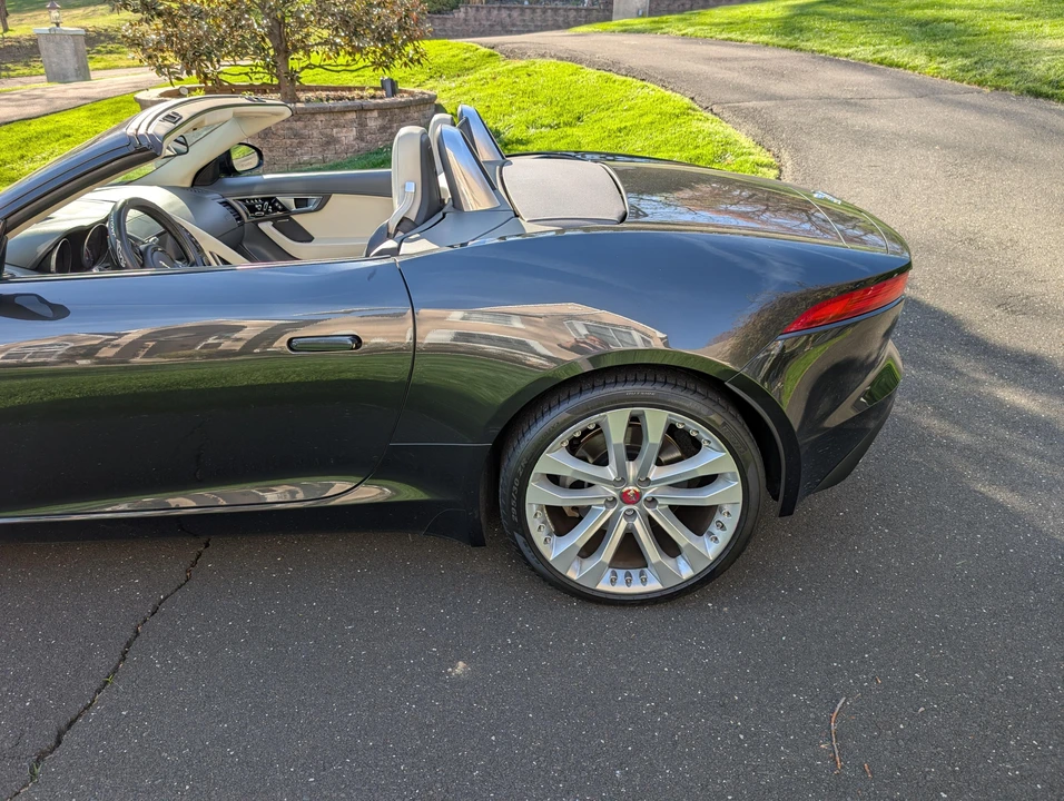 2015 Jaguar F-Type 1st Gen - Image 28 of 31