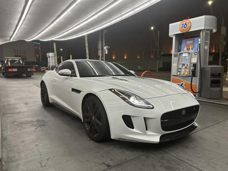 2015 Jaguar F-Type R 1st Gen - Image 6 of 31