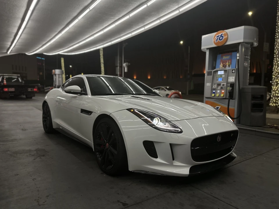 2015 Jaguar F-Type R 1st Gen - Image 5 of 31