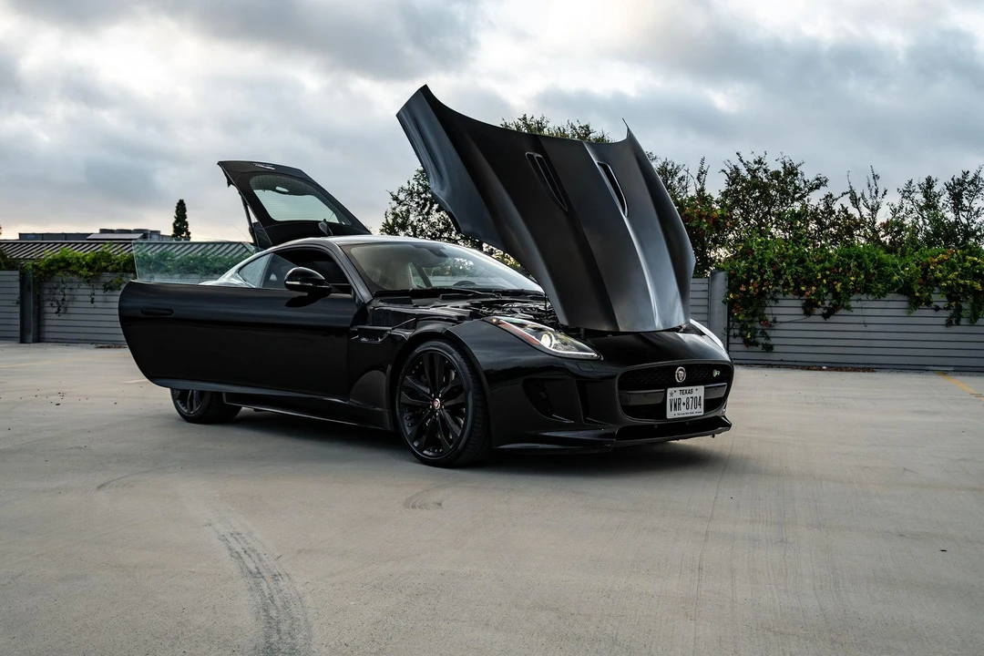 2015 Jaguar F-Type R 1st Gen - Image 13 of 31