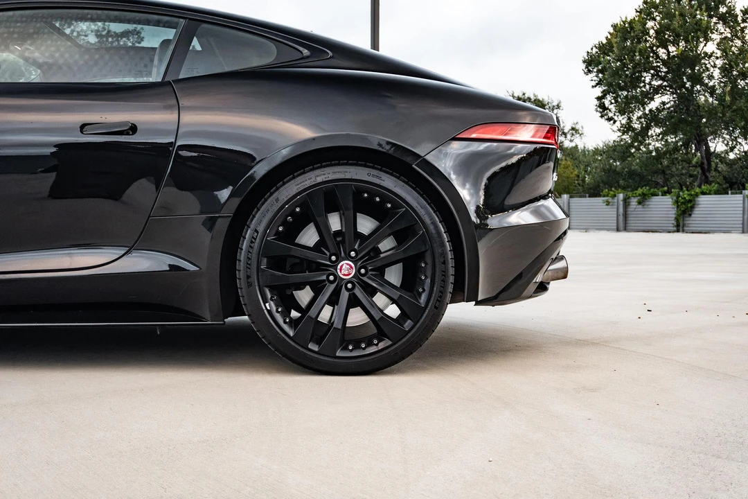 2015 Jaguar F-Type R 1st Gen - Image 21 of 31