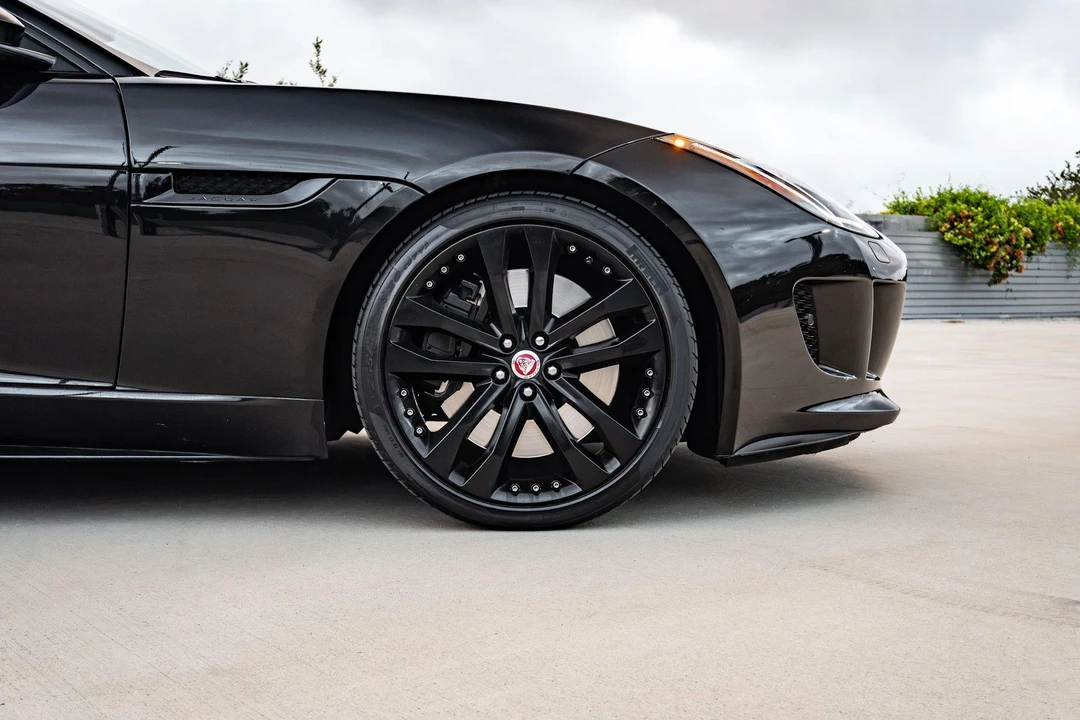2015 Jaguar F-Type R 1st Gen - Image 29 of 31