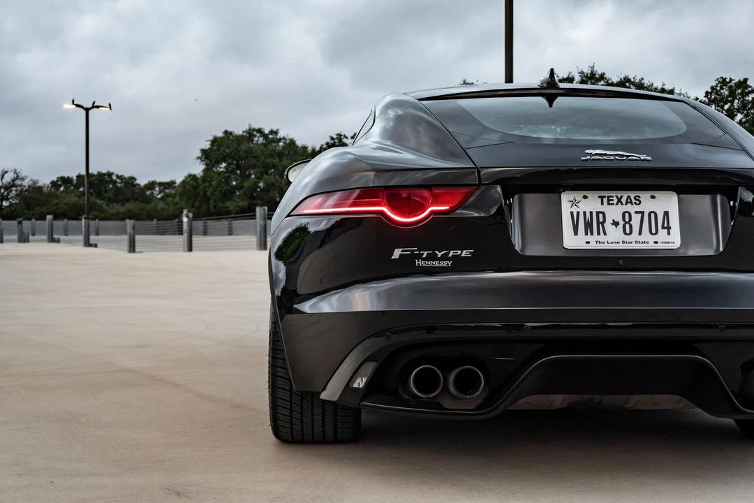 2015 Jaguar F-Type R 1st Gen - Image 24 of 31