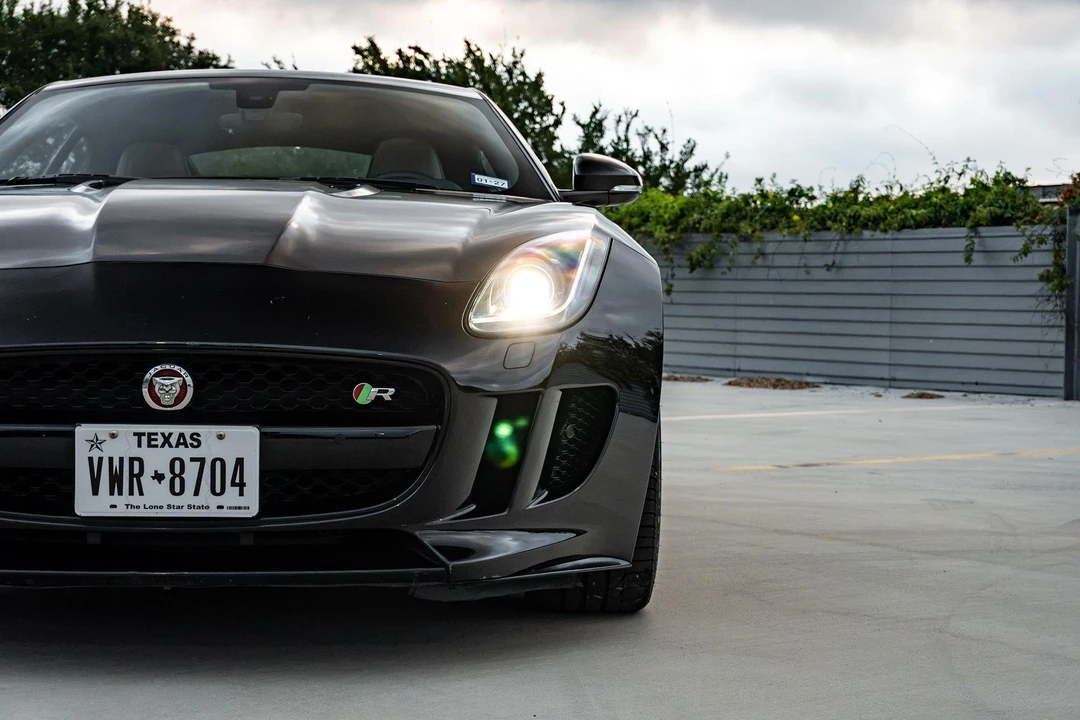 2015 Jaguar F-Type R 1st Gen - Image 15 of 31